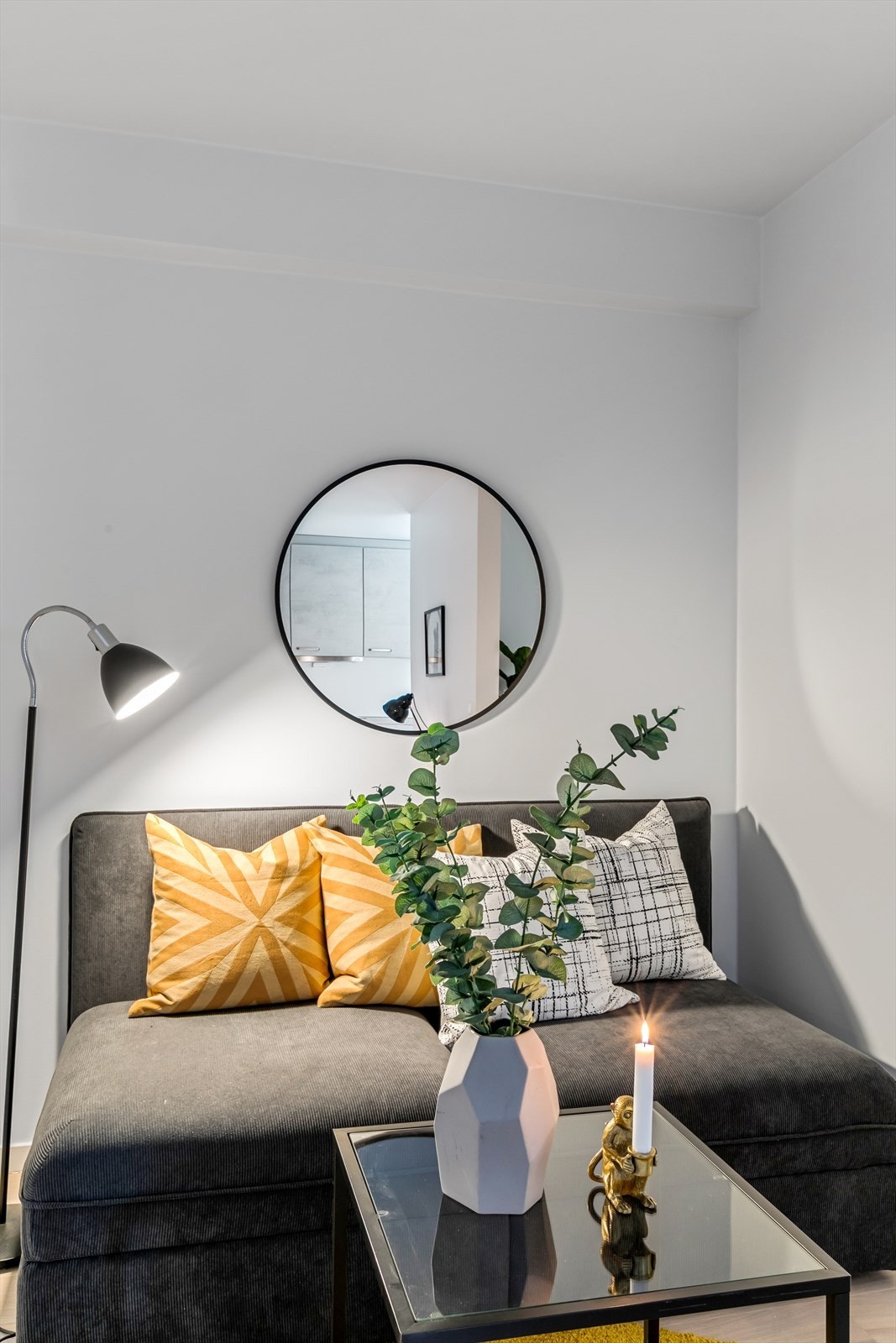 Hybel i kjeller. Galleribilde