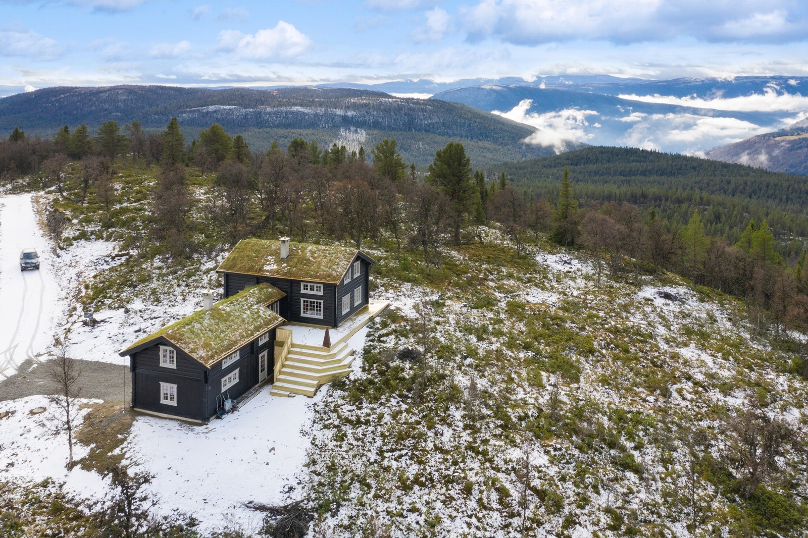Velkommen til Låvåshaugråket 34! Flott uforstyrret utsikt over naturlandskapet! Galleribilde