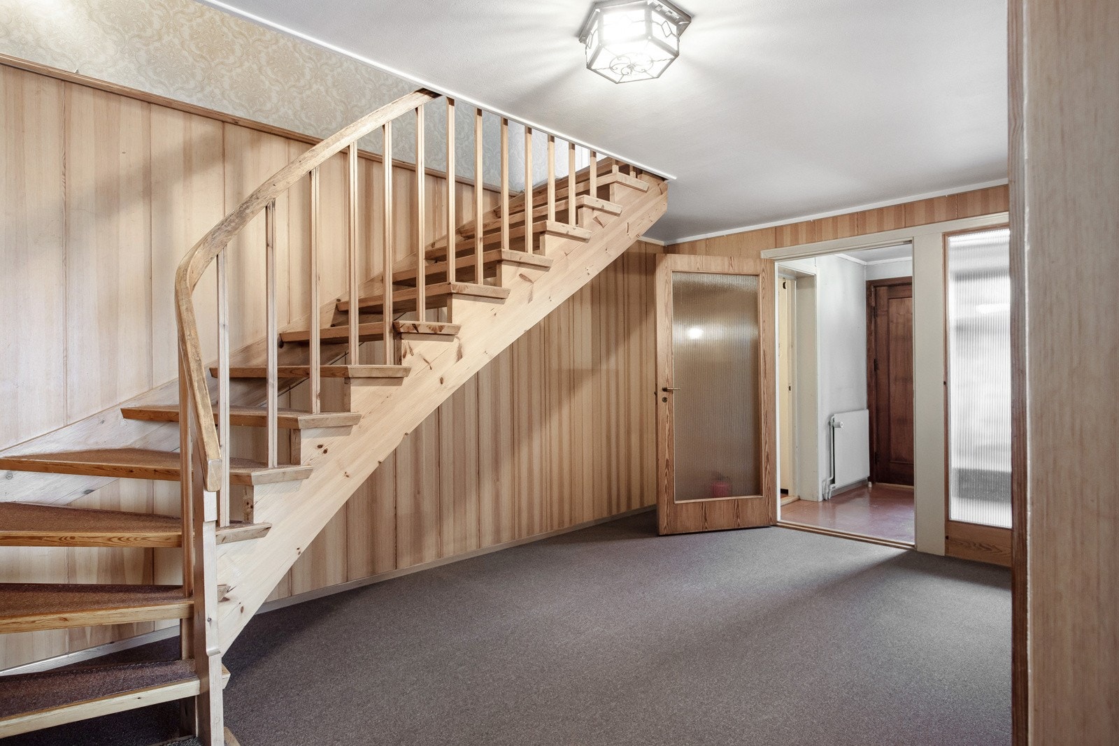 Romslig vindfang og hall Galleribilde