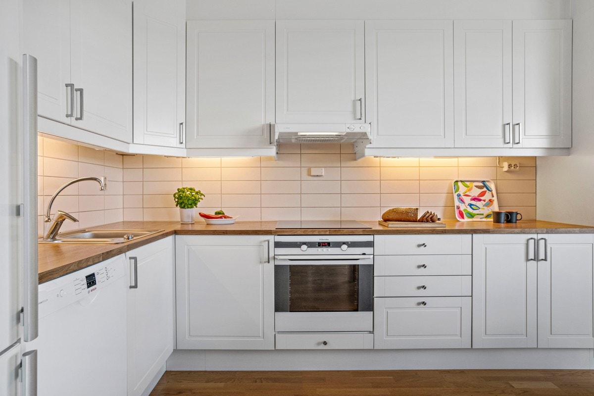 Tidløs, hvit innredning Galleribilde