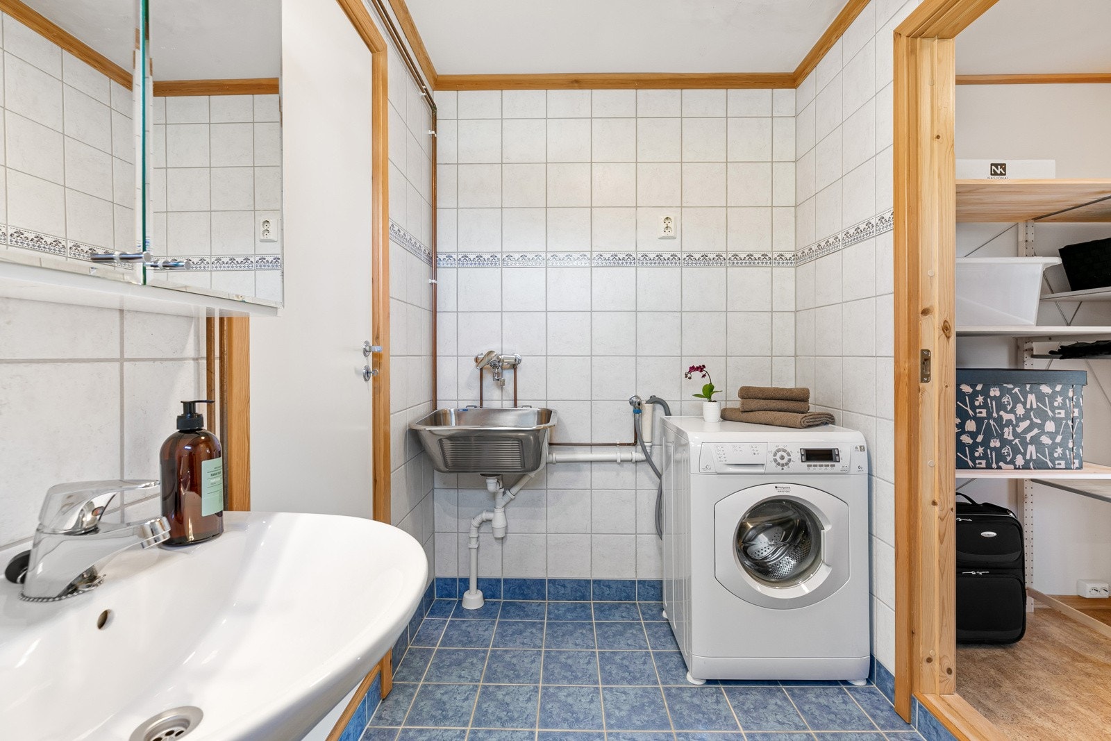 Opplegg for vaskemaskin på badet Galleribilde