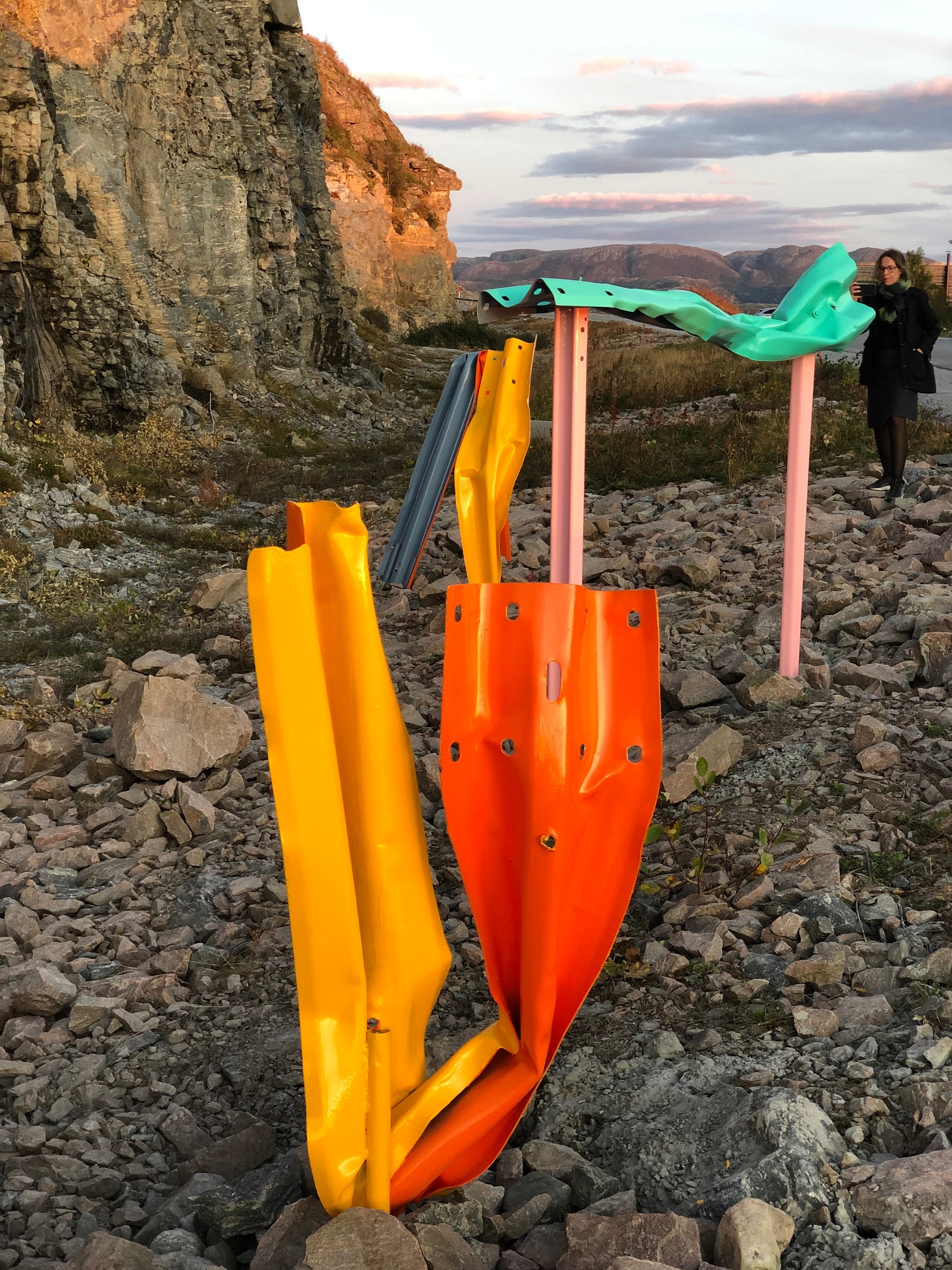 Internasjonale kunstnere lager kunst hvert år. Galleribilde