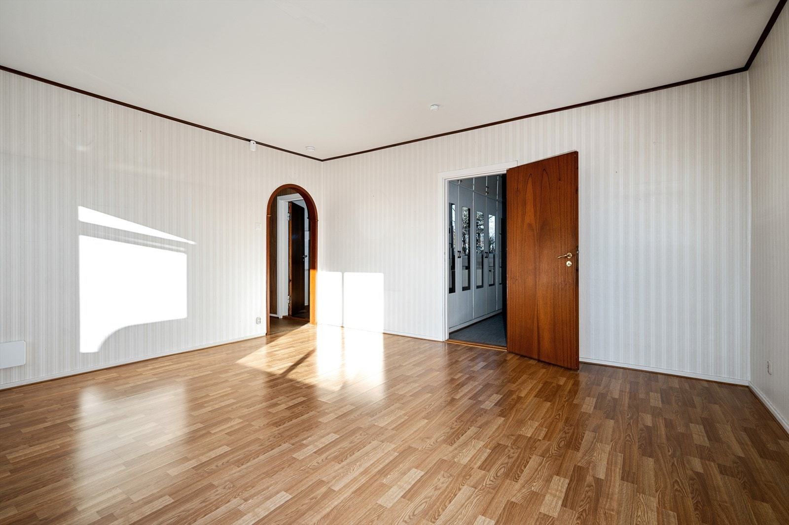 Stor stue med mye lysinslipp Galleribilde