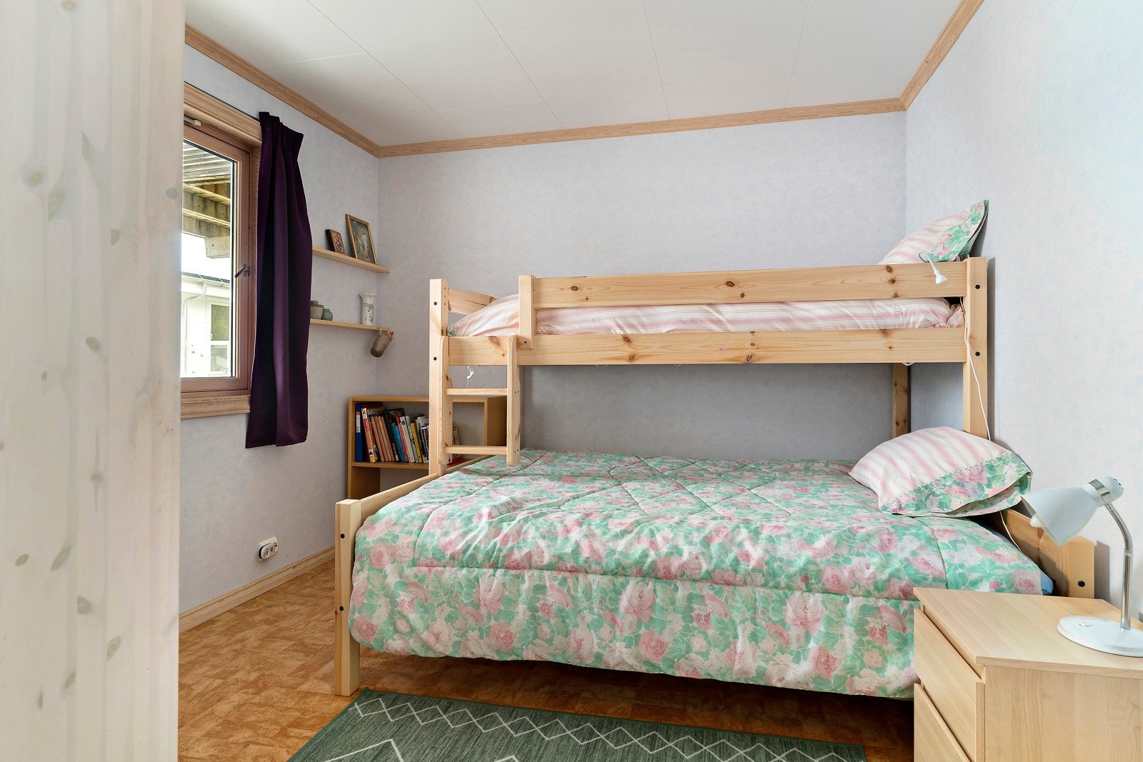 Soverom nr.1. Underetasje. Galleribilde