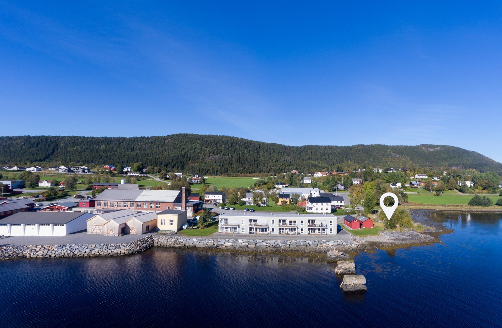 Velkommen til Monstadbrygga og Åfjord! Galleribilde