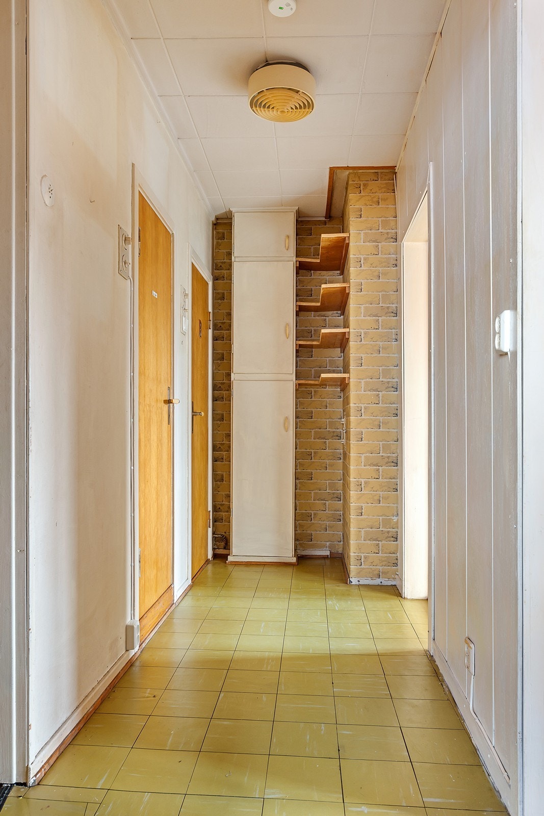 2. etasjen er soveromsavdelingen med 3 soverom, bad og separat toalett. Galleribilde