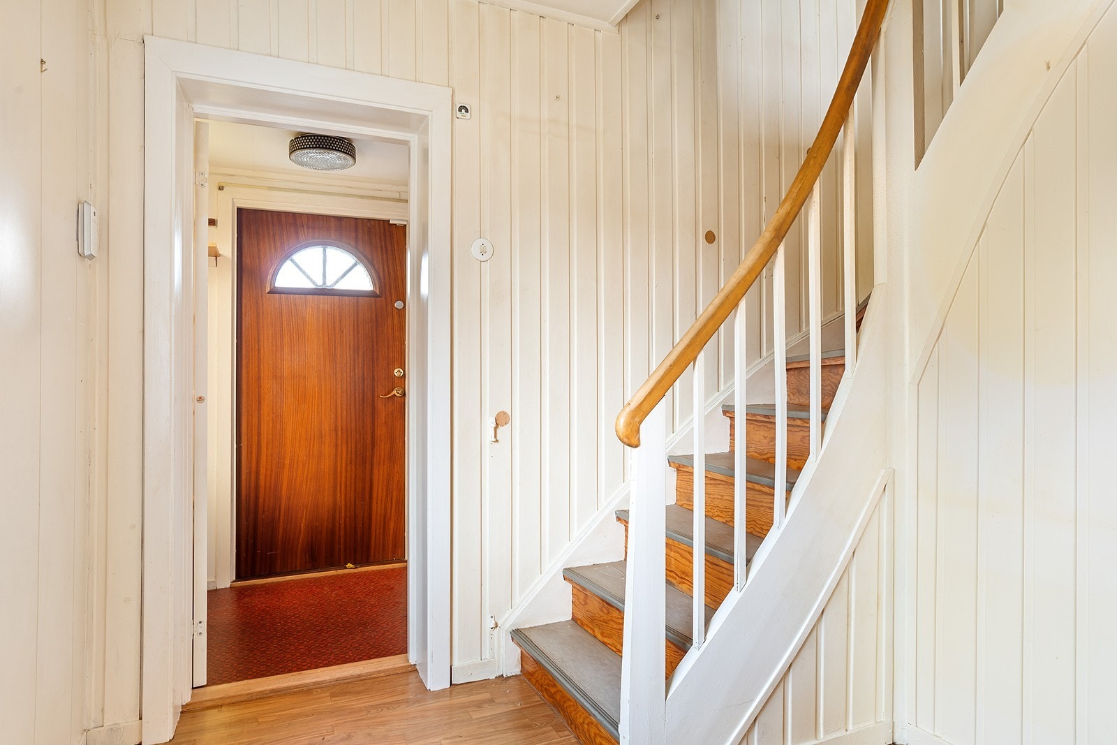 Trapp til 2. etasje. Galleribilde