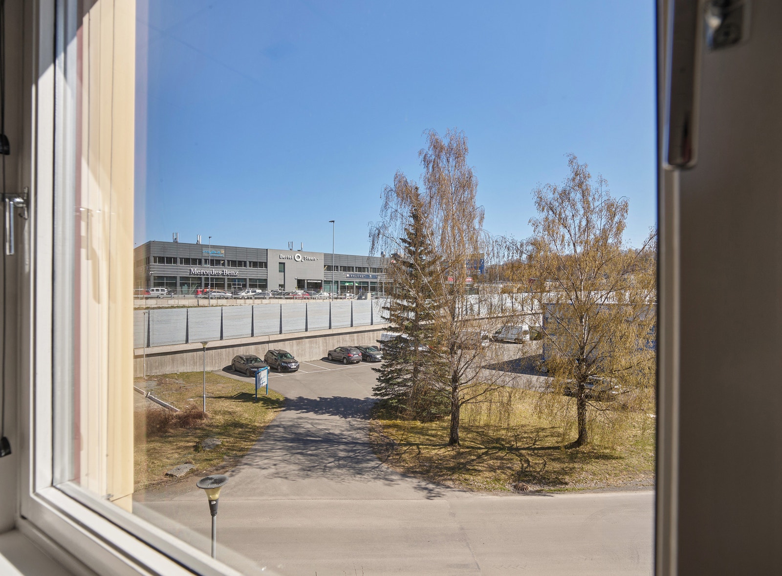 Bertel O. Steen, Bohus og andre store aktører rett ved. Galleribilde