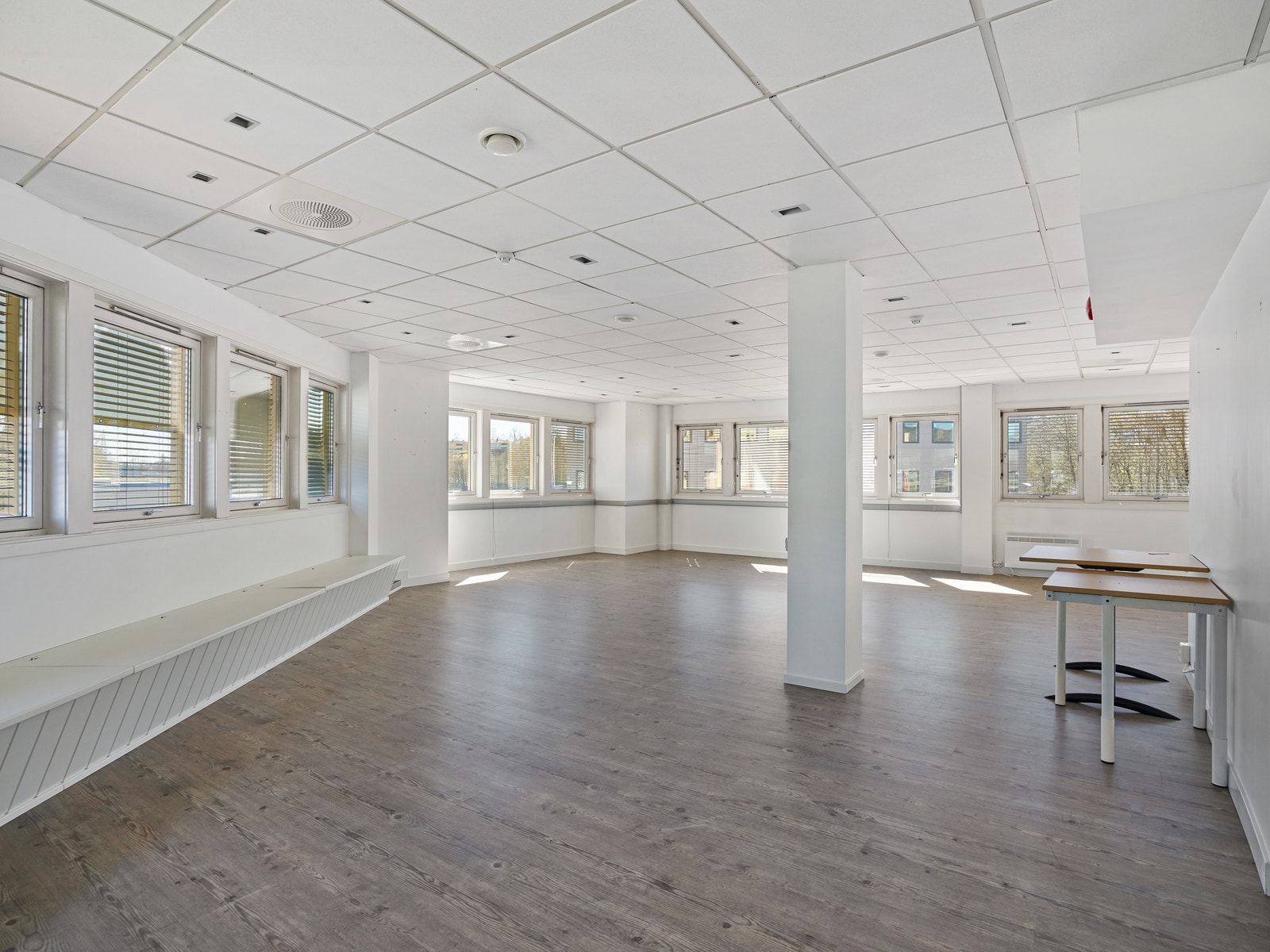 Vi har også et areal på ca. 80 kvm. (ca. 110 kvm.BTA) i 3 etg. med eget kjøkken. Galleribilde