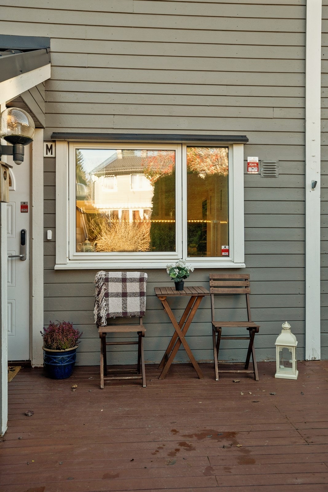 Egen markterrasse ved inngangsside. Galleribilde