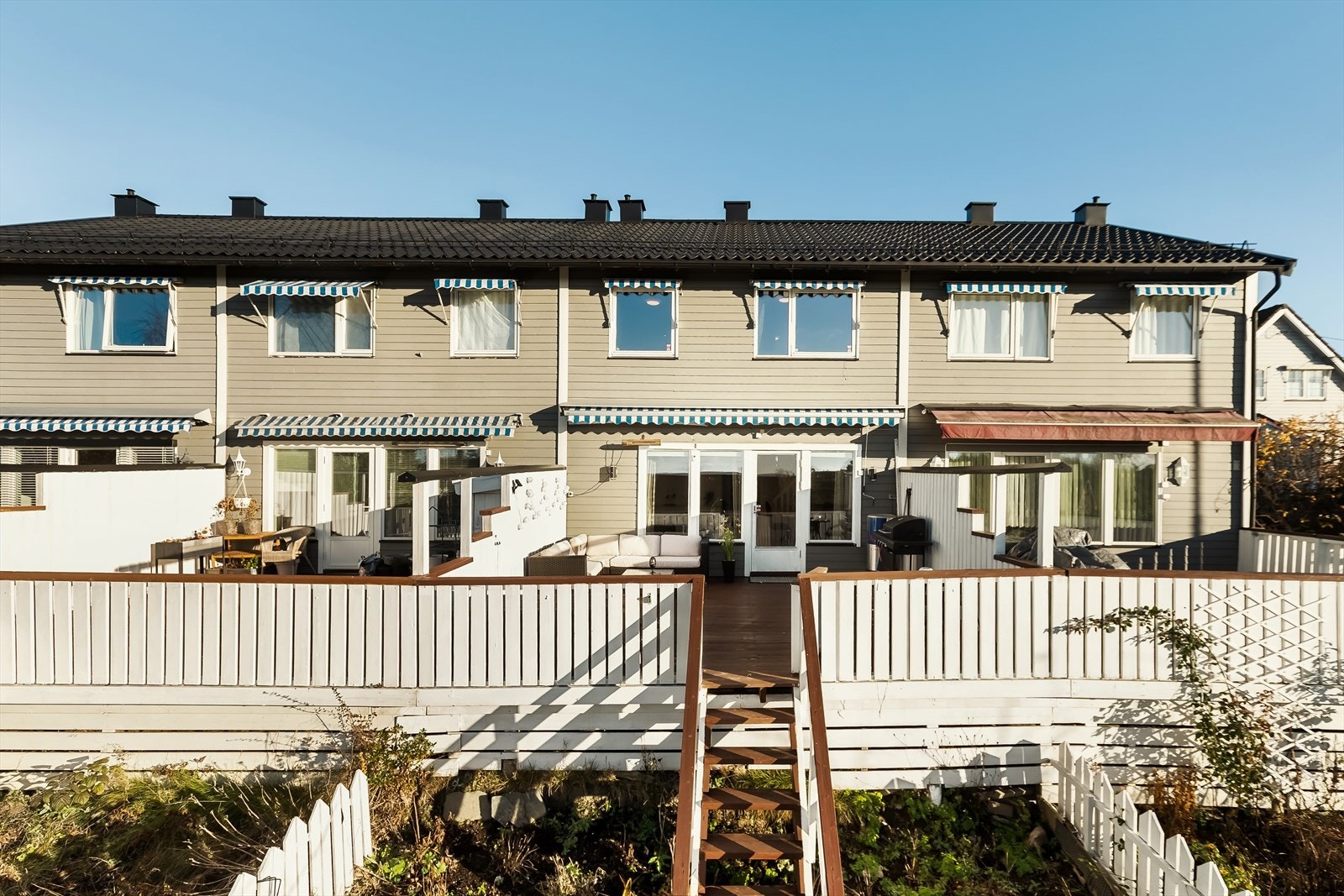 Eiendommen fra vest. Galleribilde