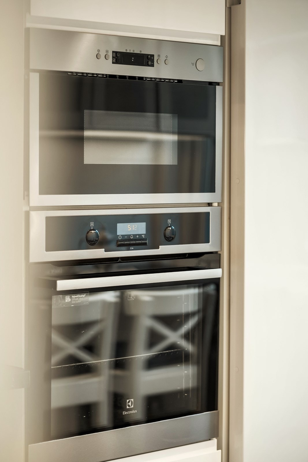 Hvitevarer i betjeningshøyde. Galleribilde