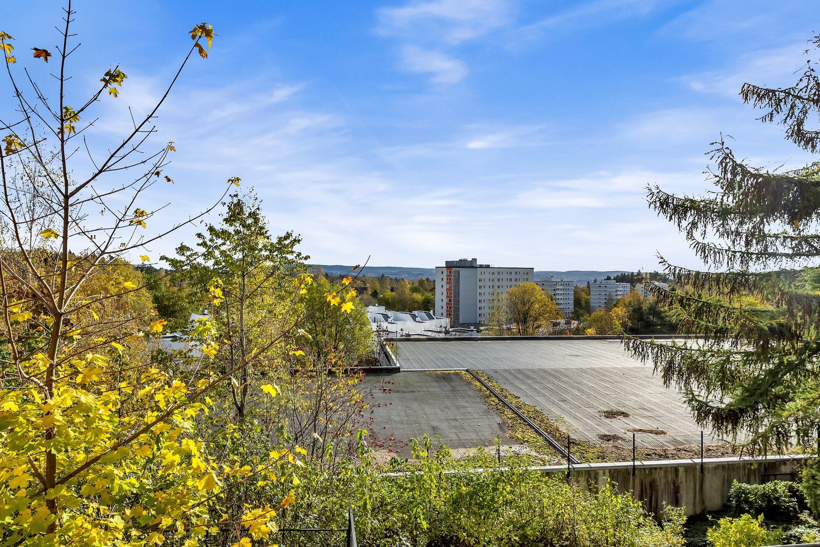 Balkongen er hyggelig sted å kunne oppholde seg om sommeren. Galleribilde