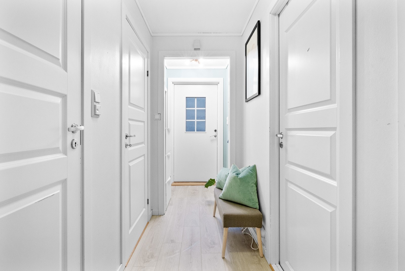 Gang med adkomst til bad, soverom og bod Galleribilde