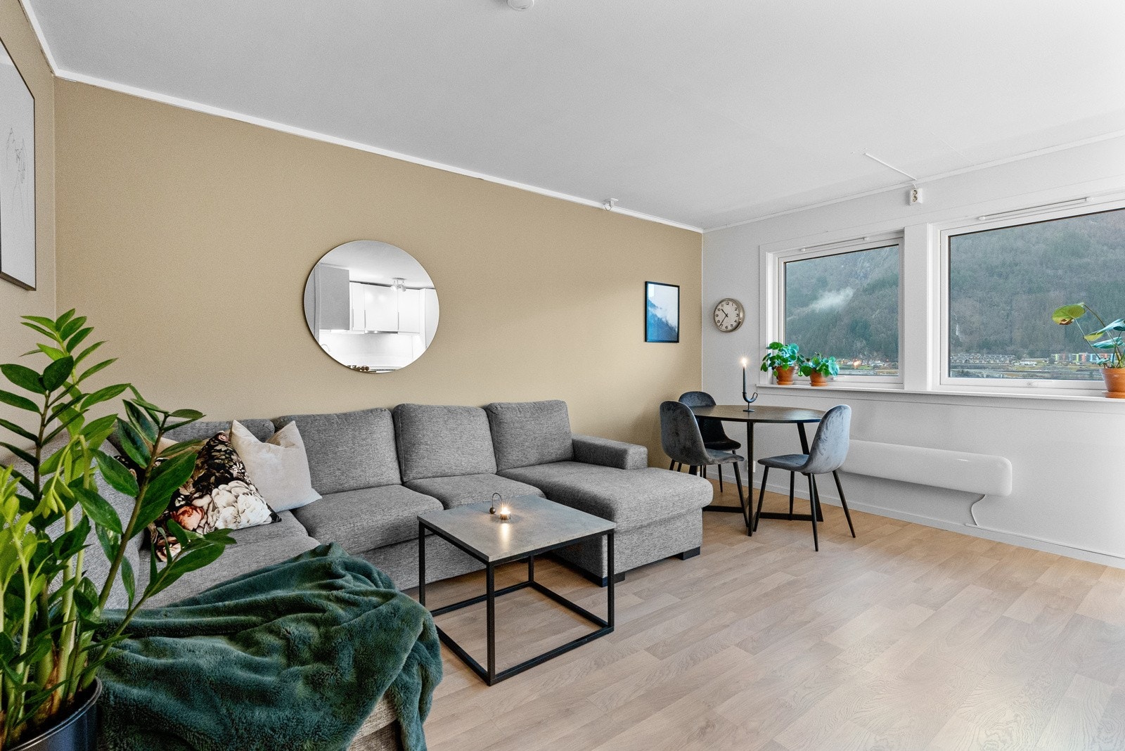 Nedre Fossheim 17E v/Fjordane Eiendomsmegling Galleribilde