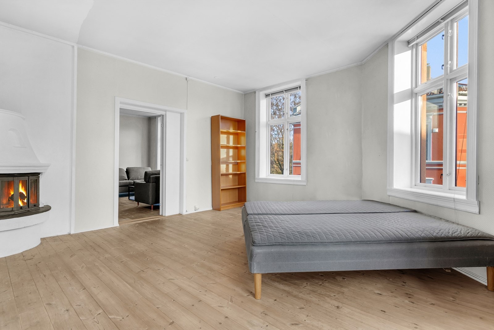 Stor hjørneleilighet med god takhøyde Galleribilde