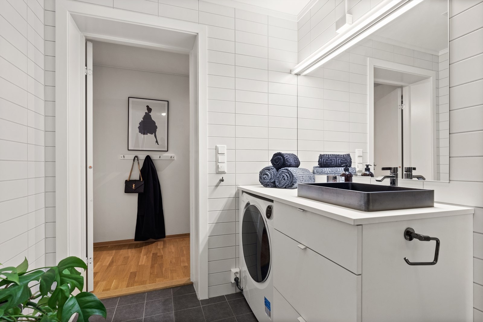 Opplegg for vaskemaskin på badet Galleribilde