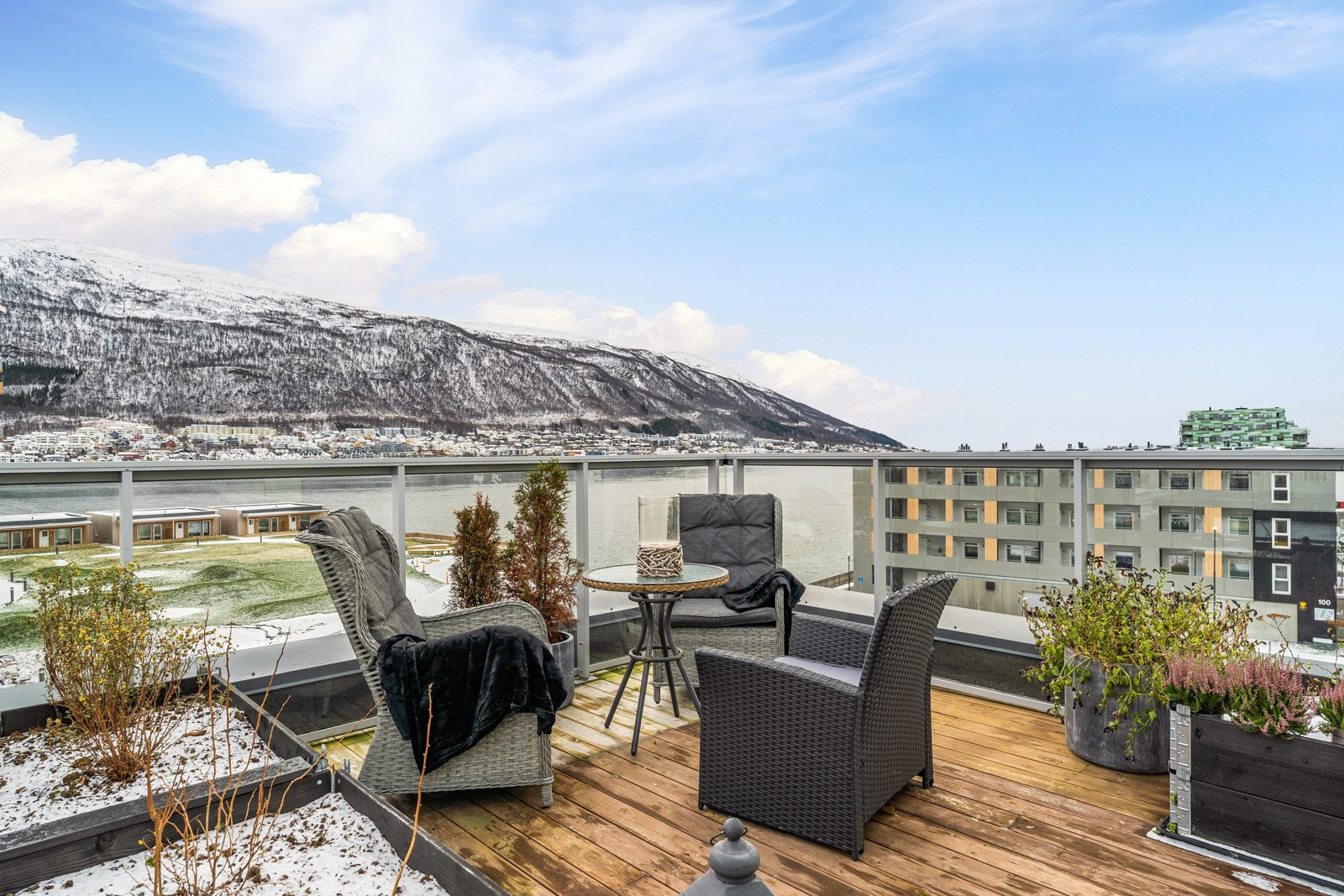 Fra takterrassen kan du nyte en flott utsikt!