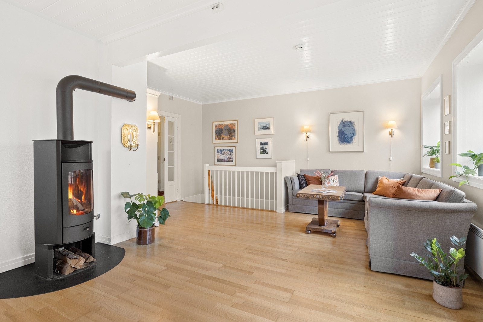 Rommet har naturlige soner, og det er enkelt å holde oversikt over familien til enhver tid. Galleribilde