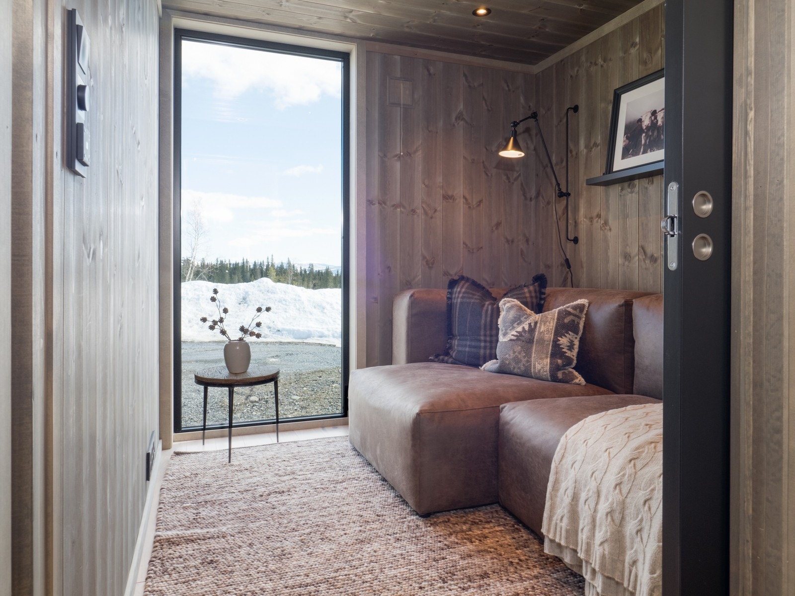 PREG 141 er det en liten stue/tv krok innenfor soveromsavdelingen. Galleribilde