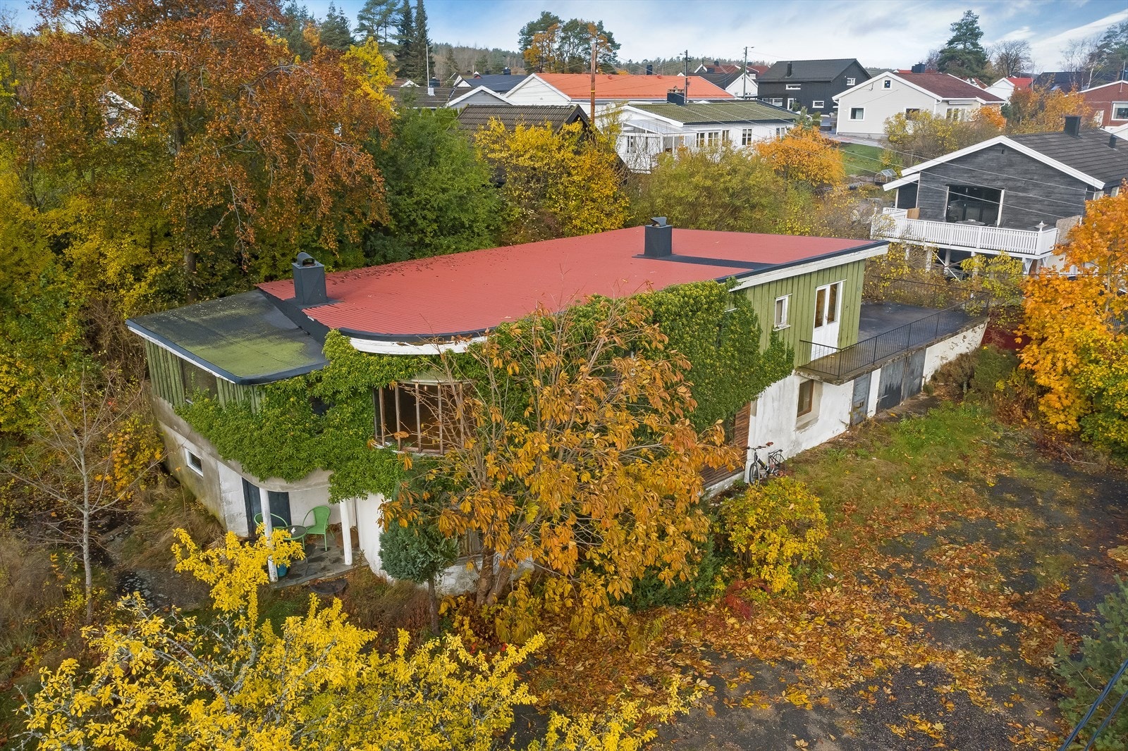 Renoveringsobjekt på stor tomt sentralt, ca 3 km fra Fredrikstad sentrum. Galleribilde