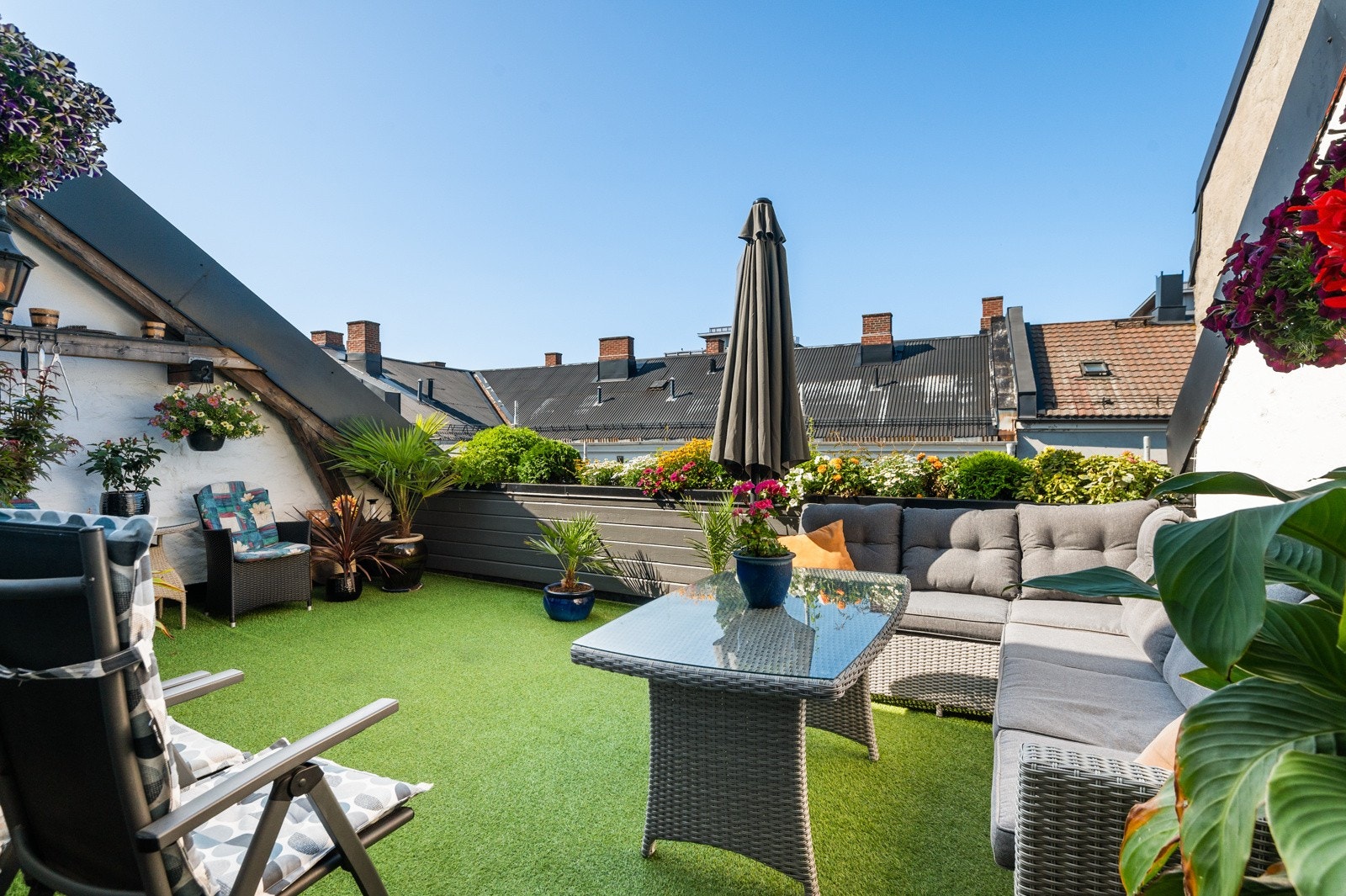 - Stor, flott og felles takterrasse med gode solforhold - Galleribilde