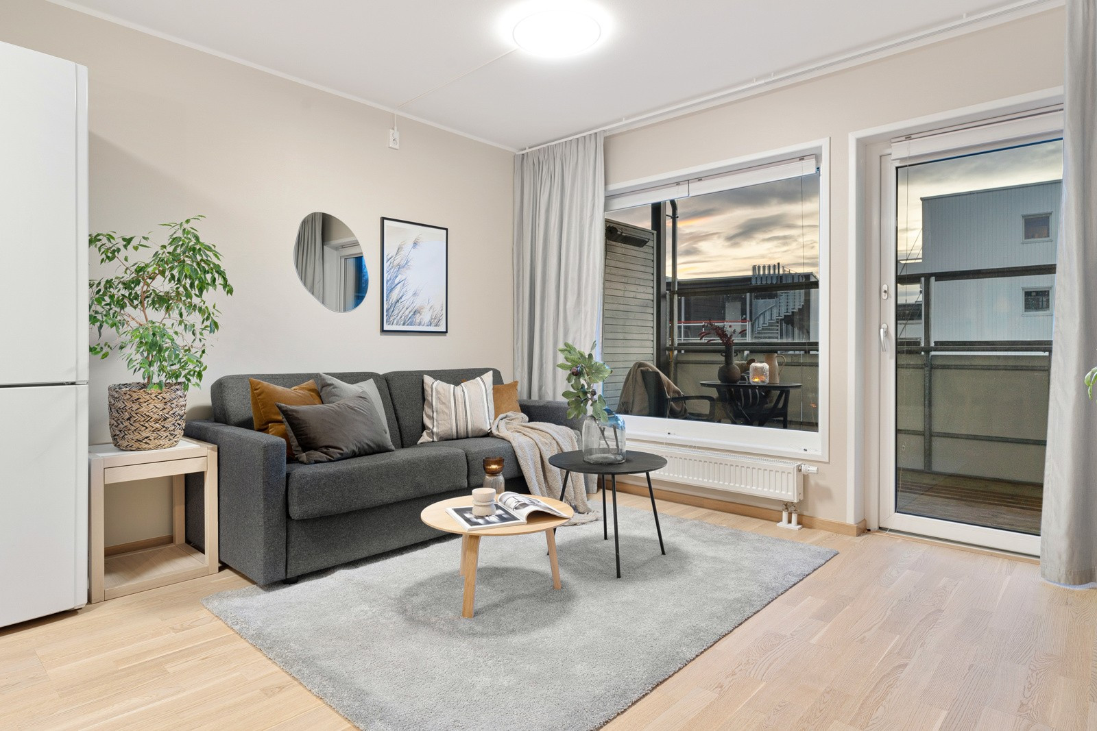 Velkommen til Strandvegen 102 D - En moderne og sentrumsnær 3-roms - Presentert av Anders Karlstrøm!