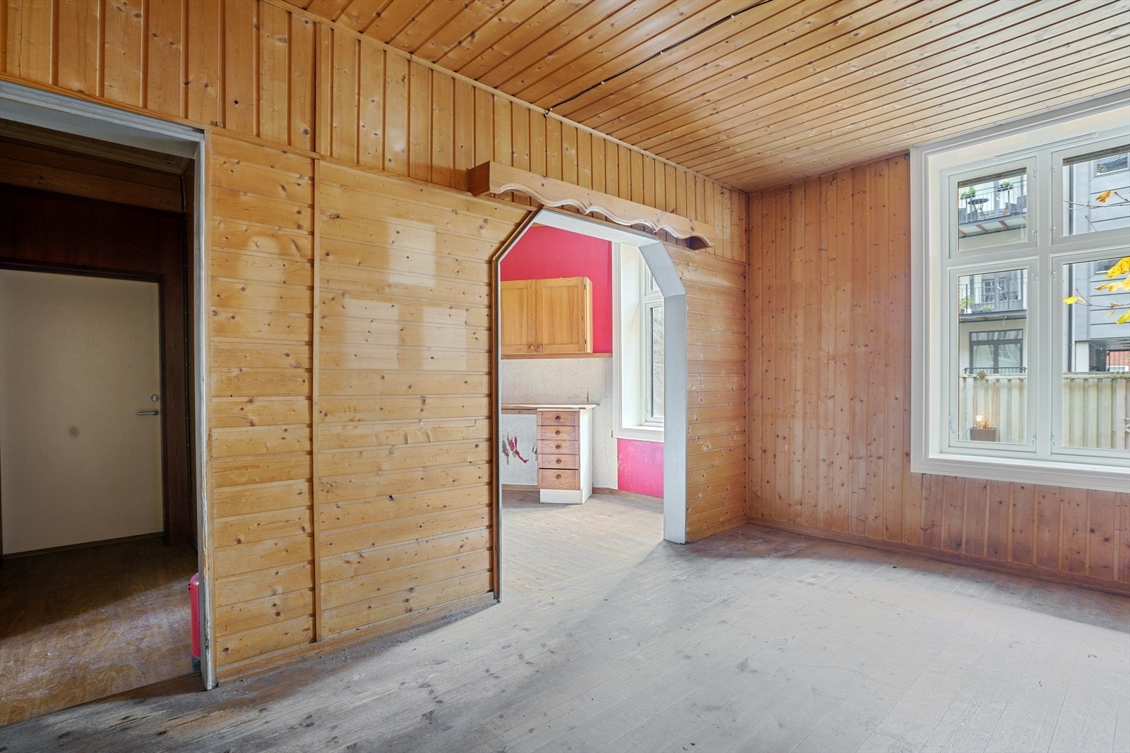 Hele boligen er vendt mot rolige Romsdalsgata og en rolig bakgård. Galleribilde