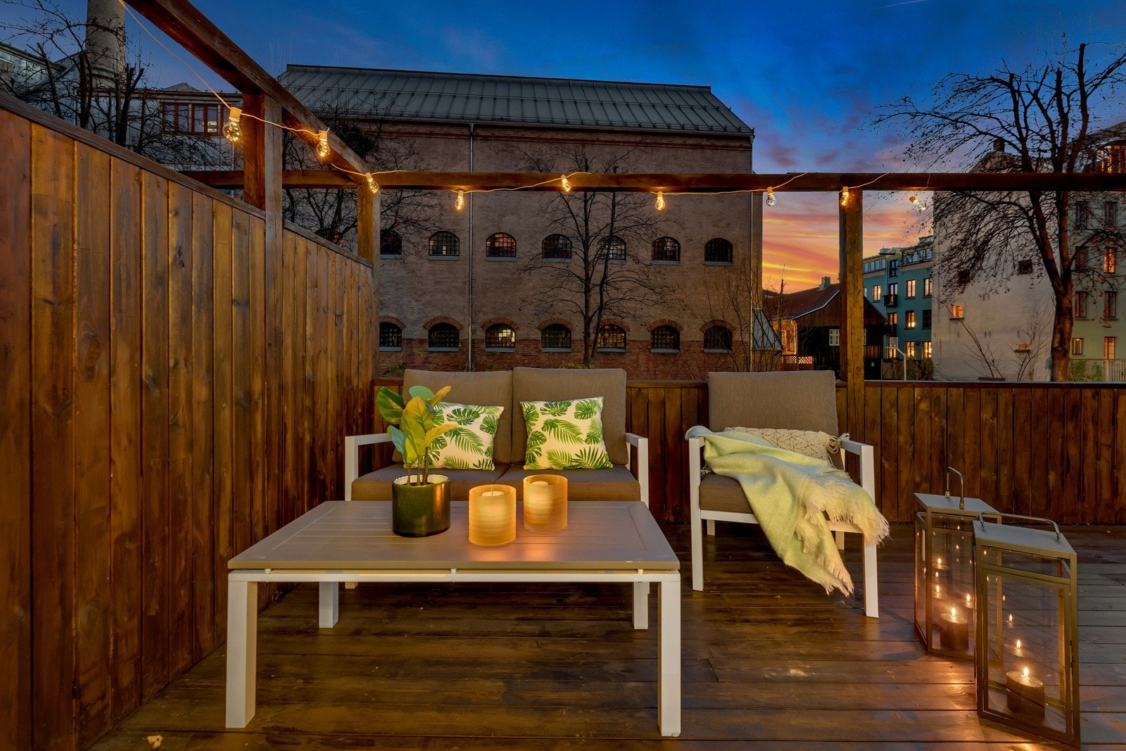 Som en forlengelse av stuen har leiligheten en koselig terrasse på ca. 17 kvm Galleribilde
