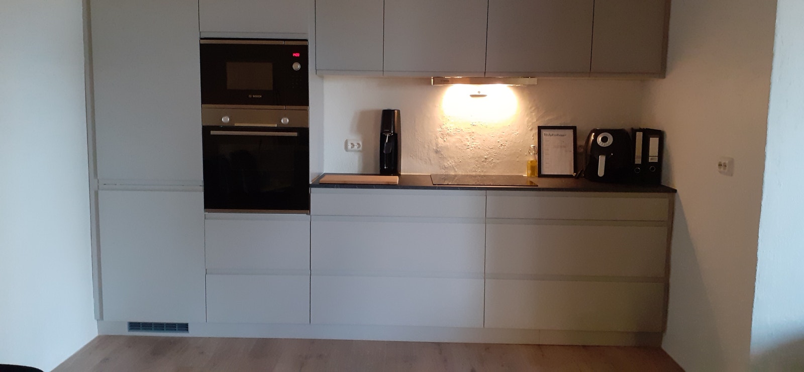 Stort, felles kjøkken (spisestue kommer) Galleribilde