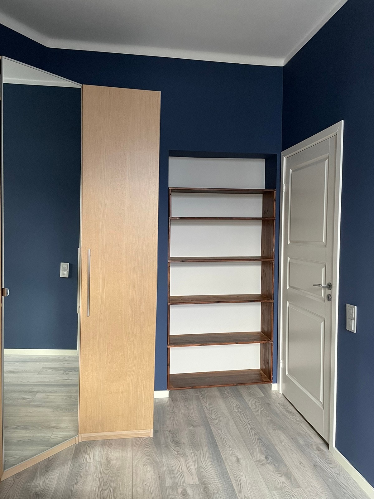 God oppbevaringsplass i hyllen Galleribilde