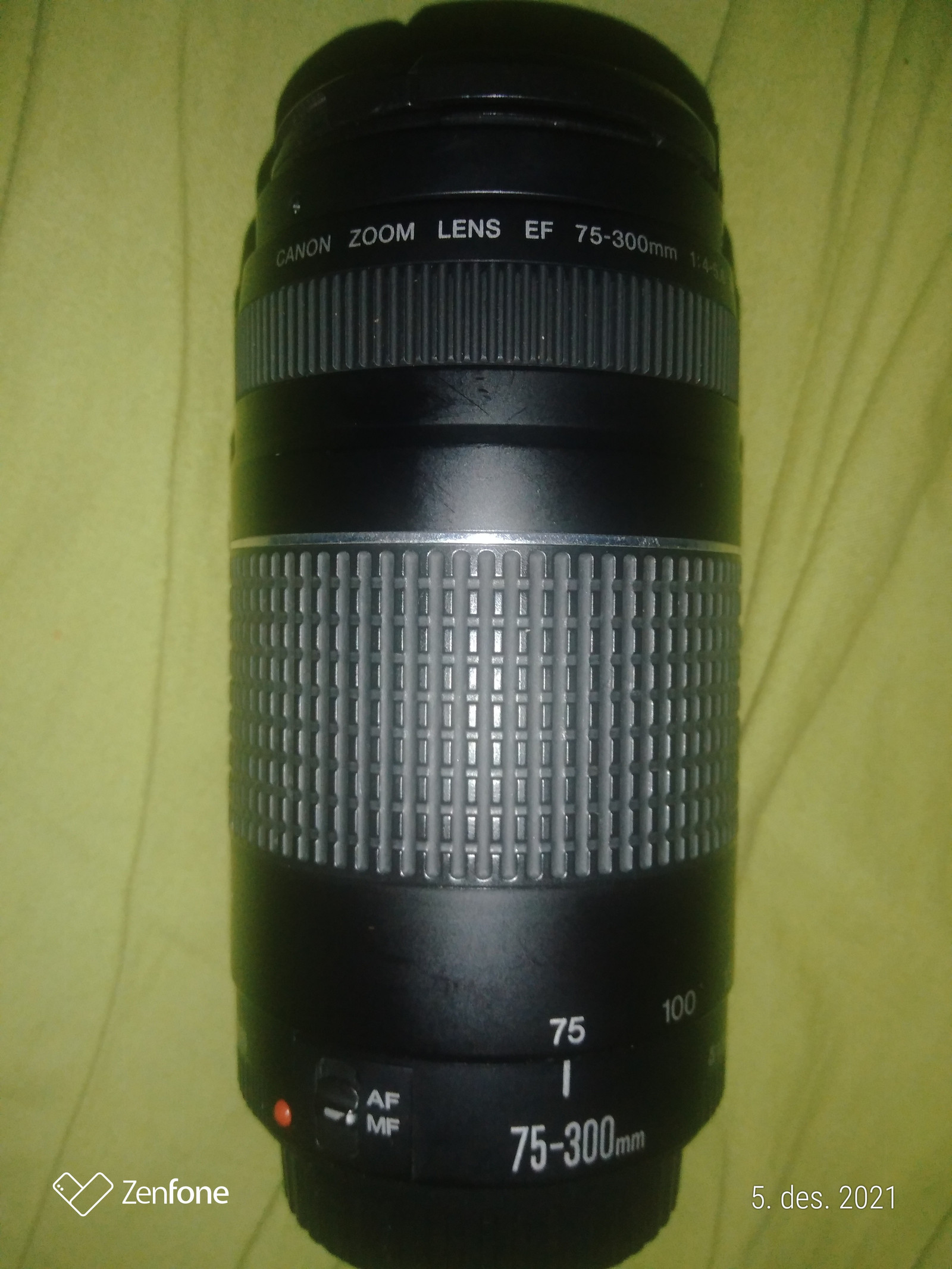 75 300mm Canon Zoom Pent Brukt Finn No