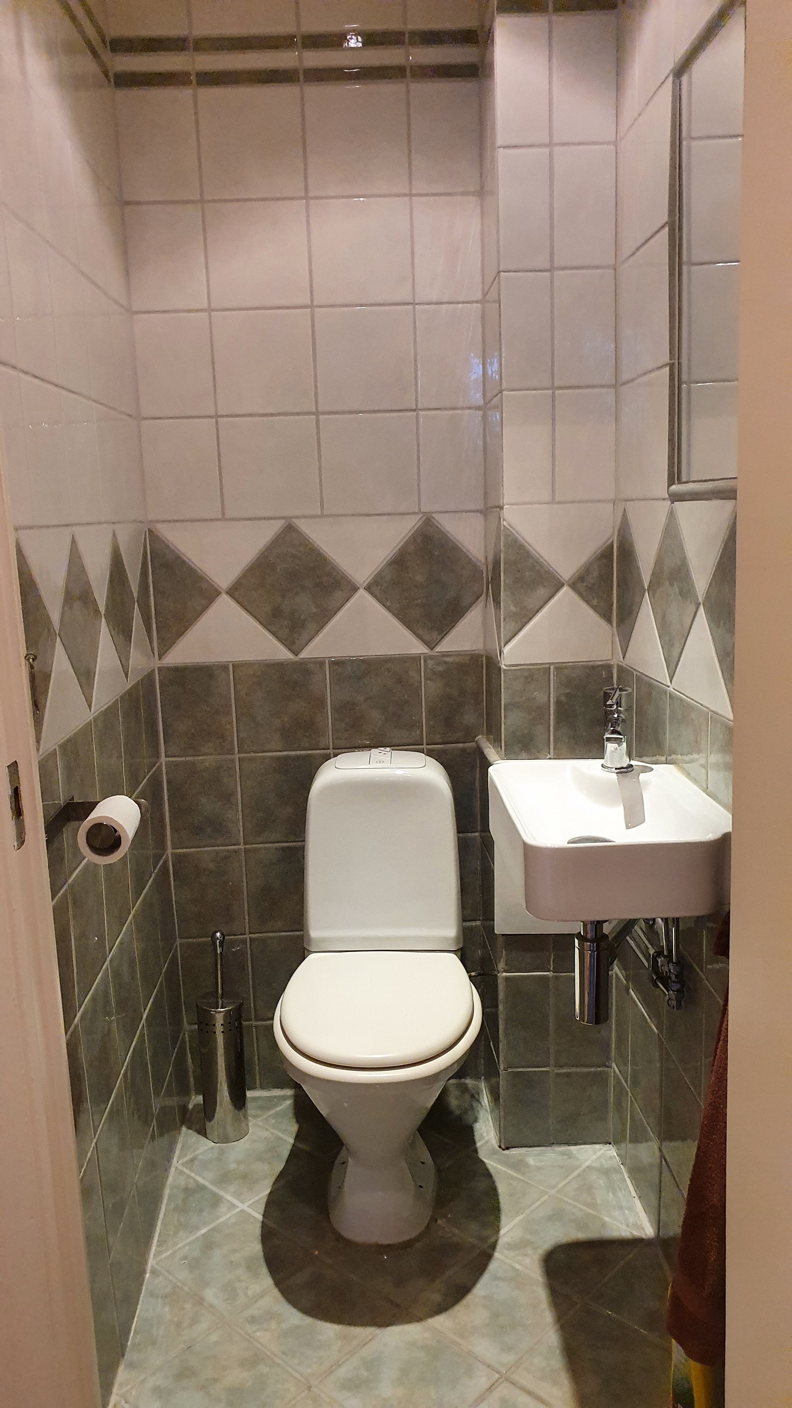 Separat toalett som er del av fellesarealet. Galleribilde