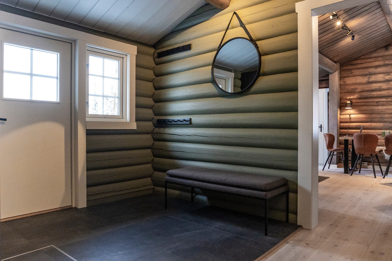 Gang med gulvvarme for rask tørk. Galleribilde