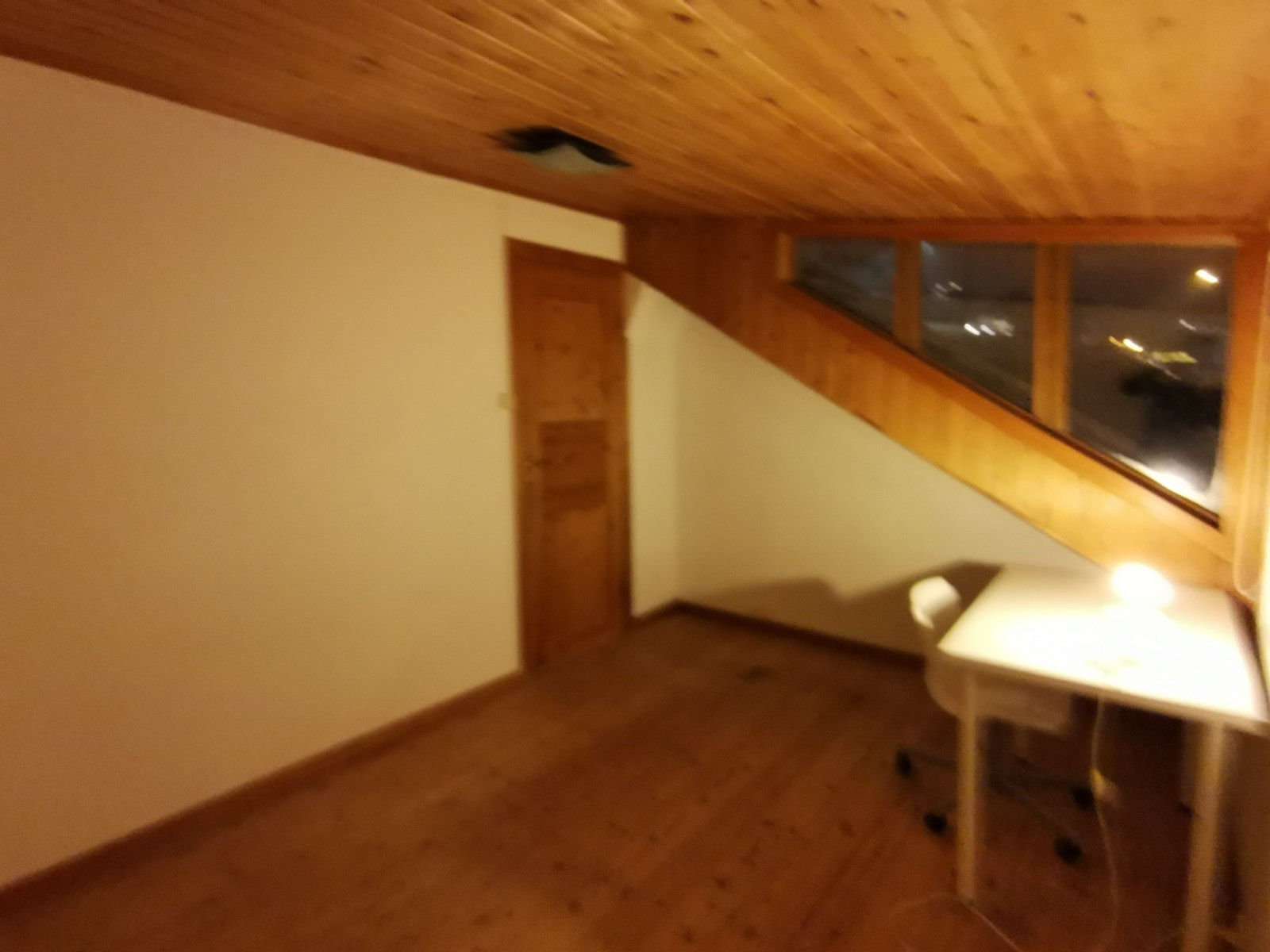 Soverom oppe Galleribilde