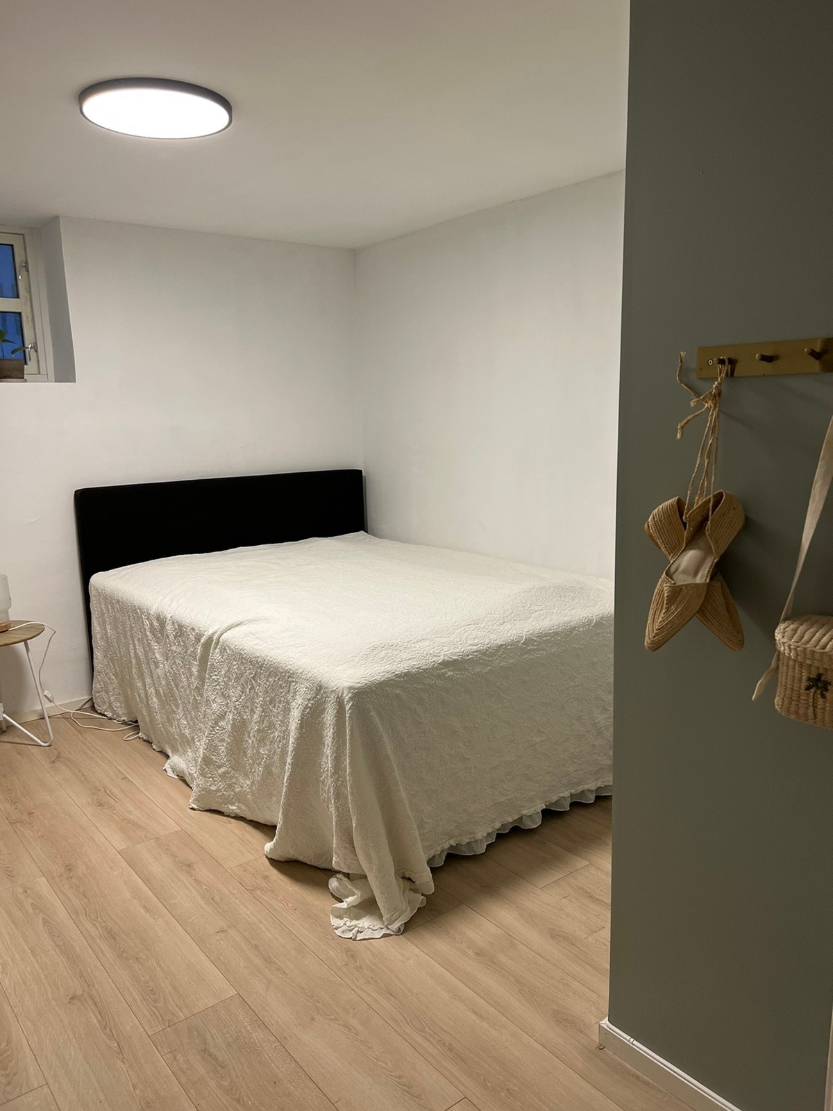 Stort soverom 12 m2 Galleribilde