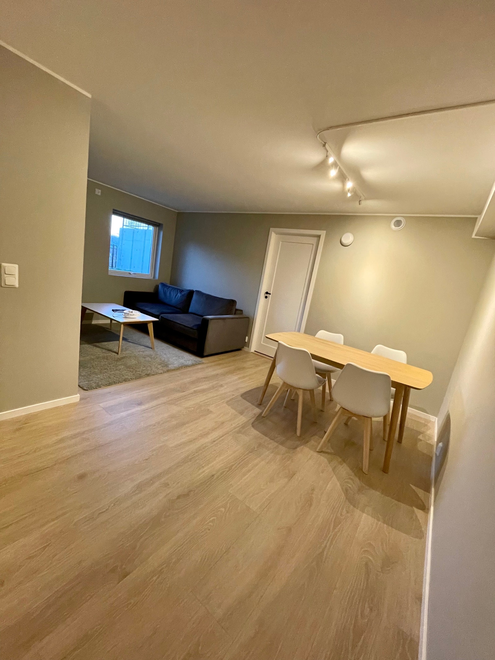 Åpen kjøkken-stue løsning Galleribilde