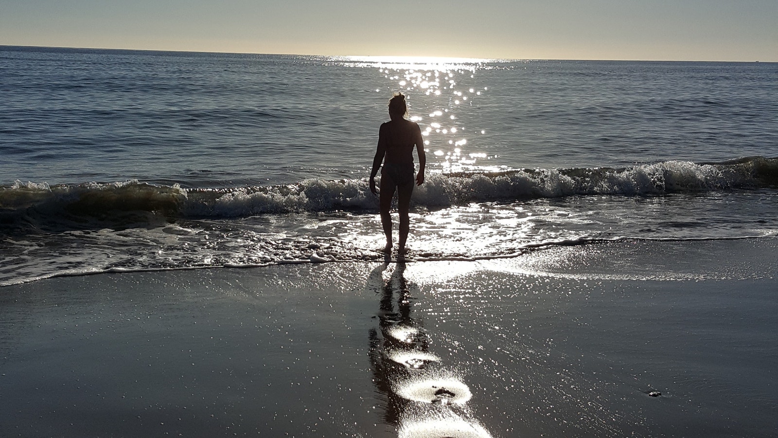 Solnedgang på Marbesa strand Galleribilde