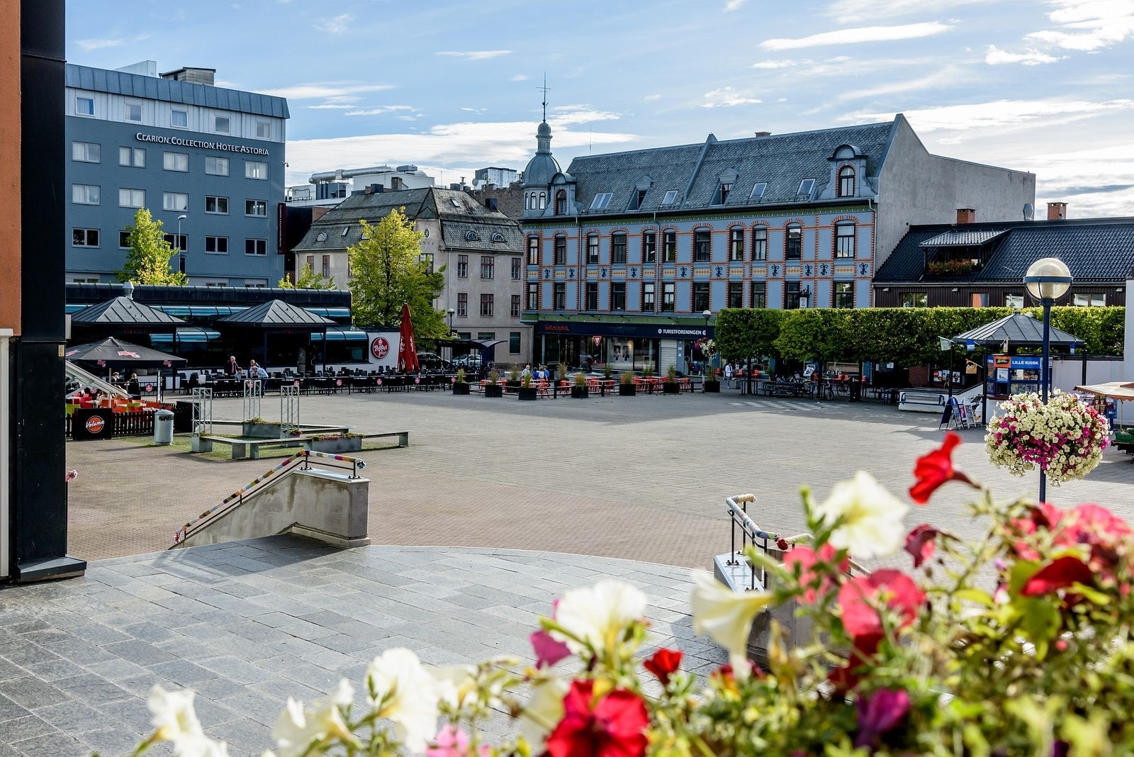 Hamar har mye å by på, kun en kort tur unna. Galleribilde