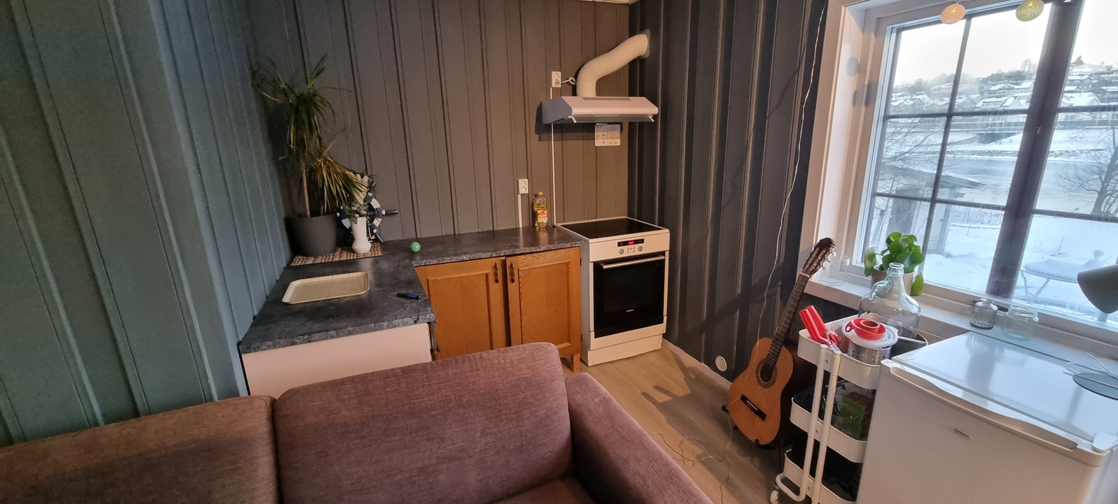 Liten frokost-krok utenfor Rom 1 & 2 (Kjellerstue) Galleribilde