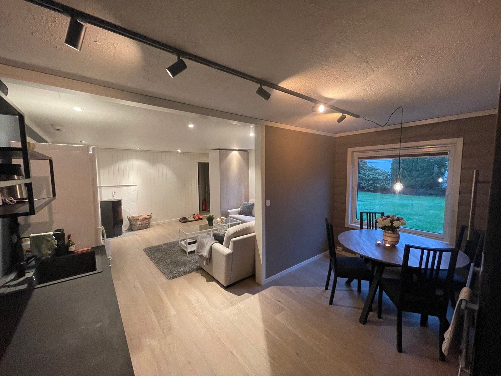 Stue/kjøkken Galleribilde