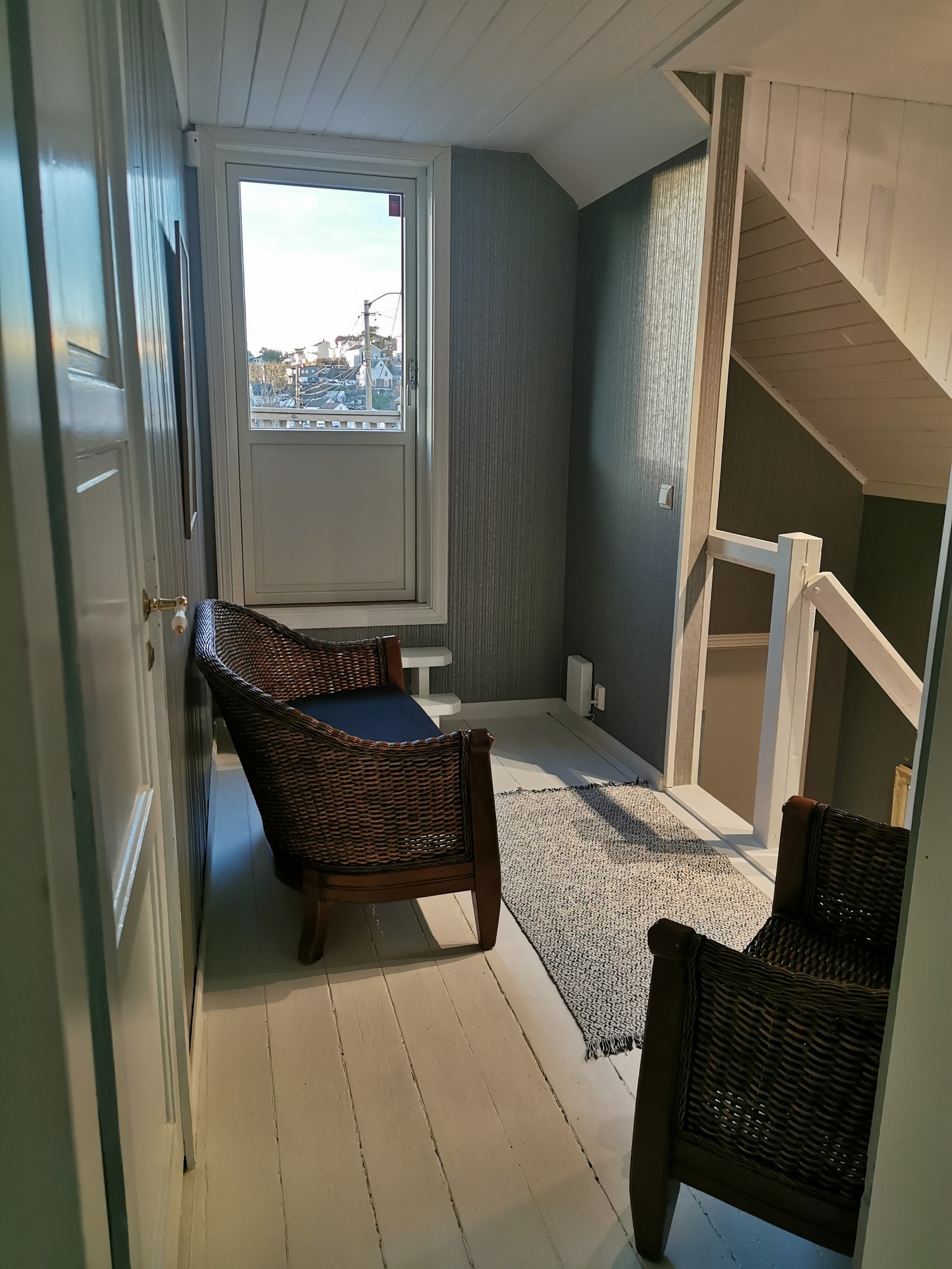 Loftsgang, utgang terrasse. Galleribilde