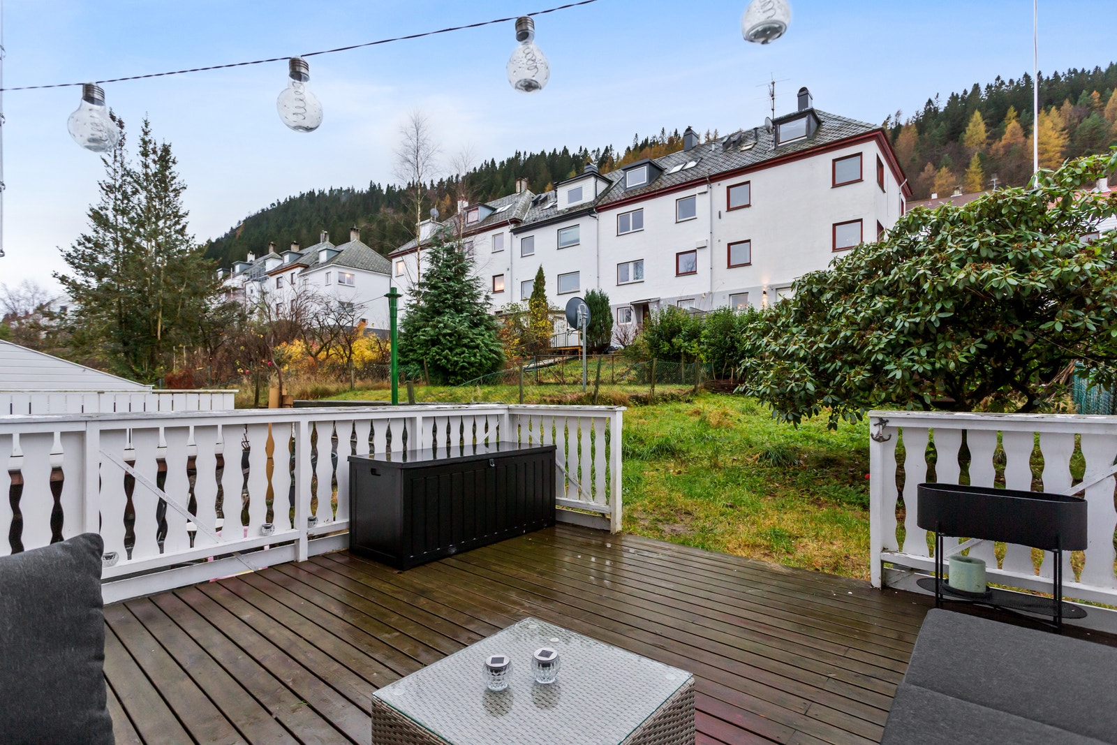 Terrasse med hage Galleribilde