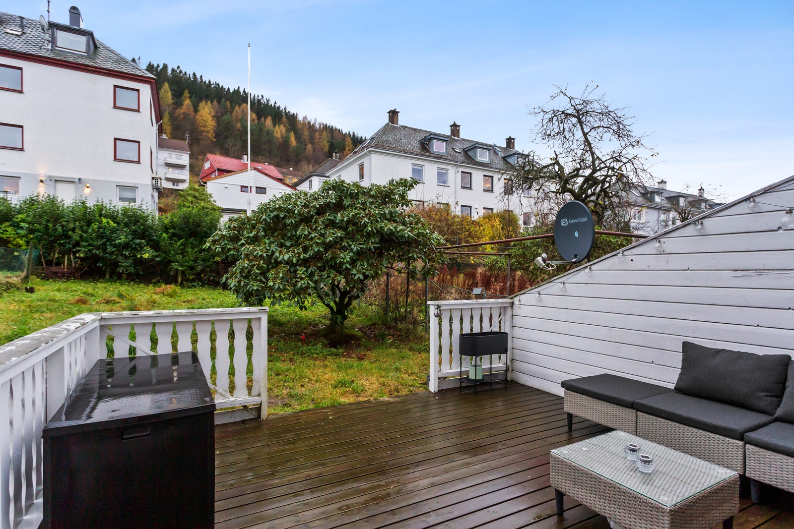 Terrasse med hage Galleribilde