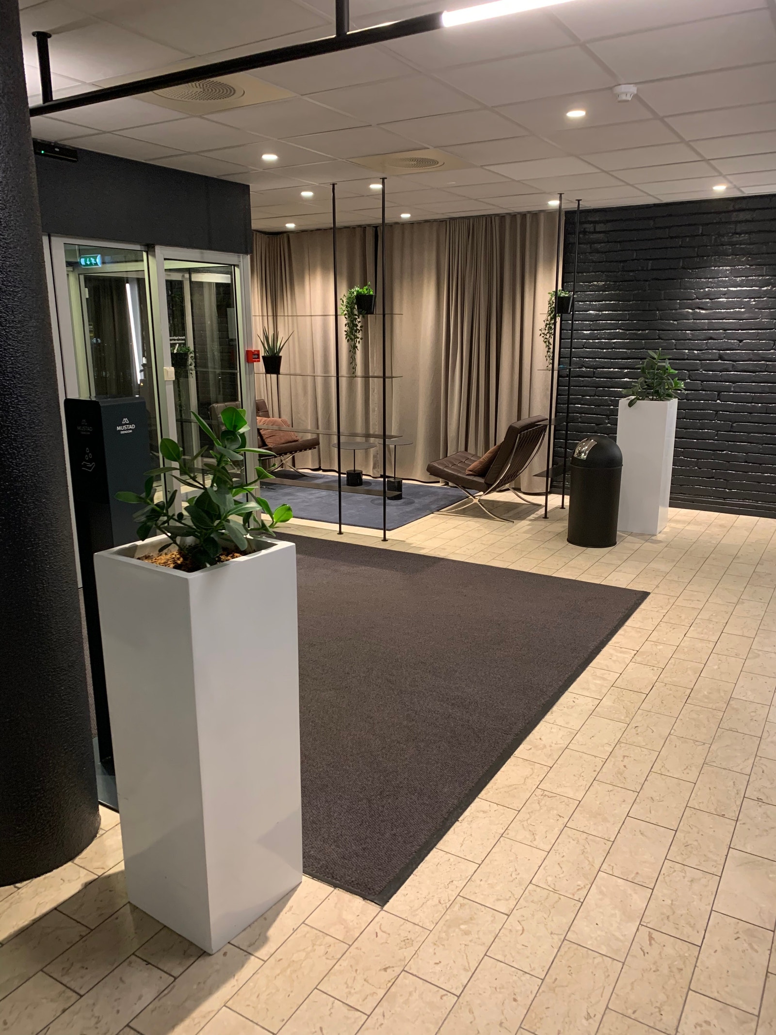 Hovedinngang Galleribilde