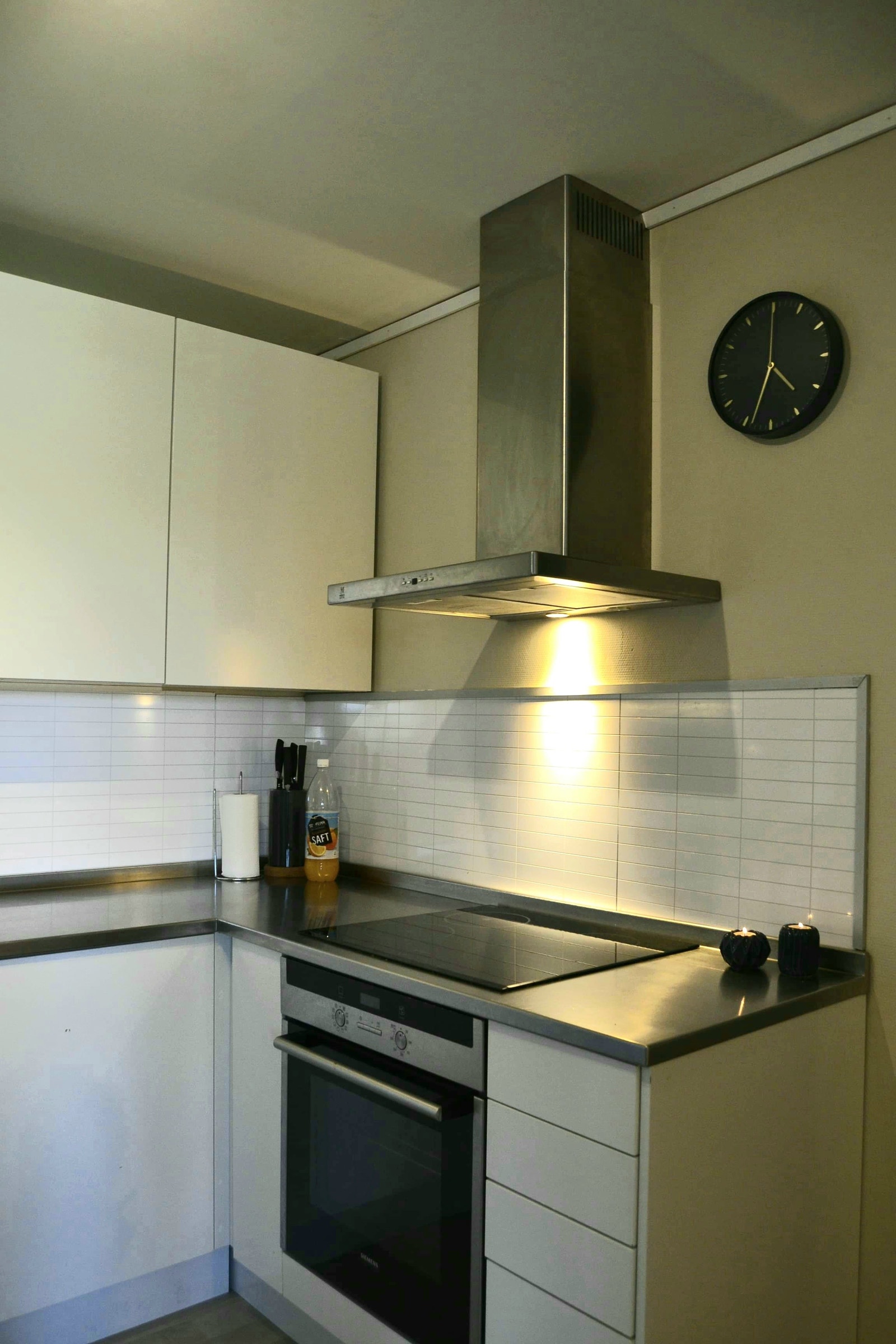 Røroshetta avtrekksvifte og induksjonstopp Galleribilde