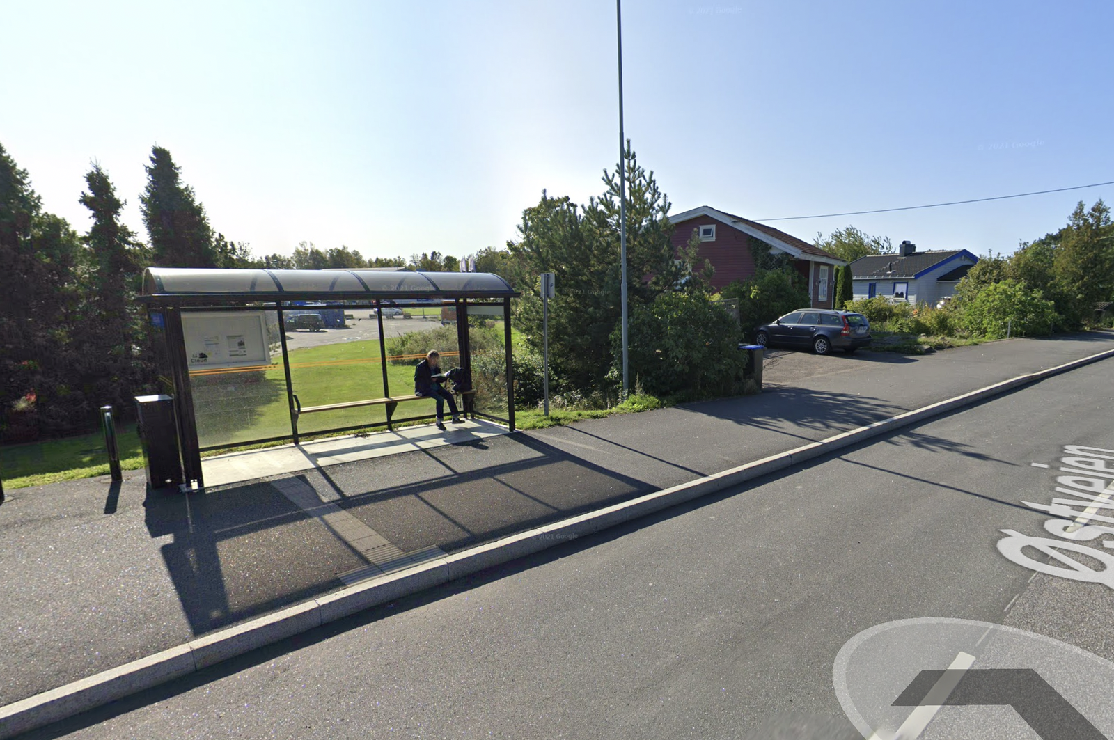 100 meter til Haugsjordet bussholdeplass Galleribilde