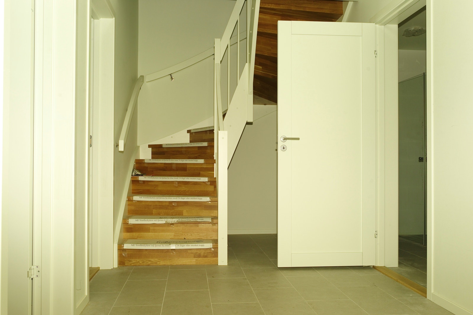 Trapp i entre 1 etg. Galleribilde