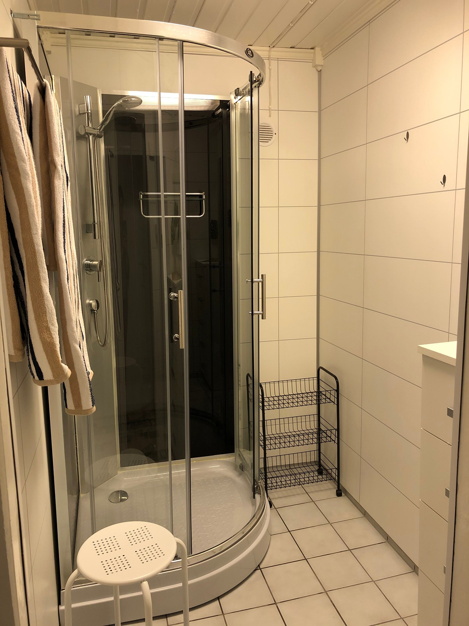 Dusjrom i sokkel etg Galleribilde