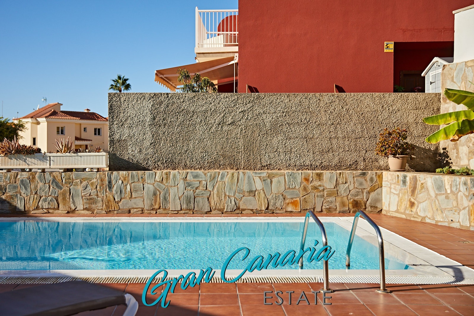 Pent bassengområde Galleribilde